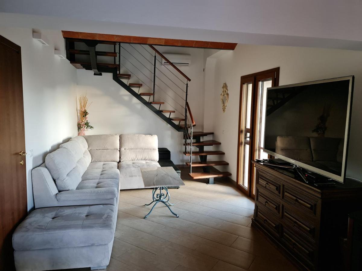 Apartamento Il Panorama Montescudaio Exterior foto