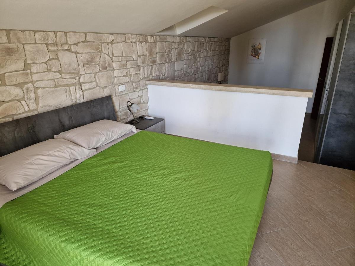 Apartamento Il Panorama Montescudaio Exterior foto